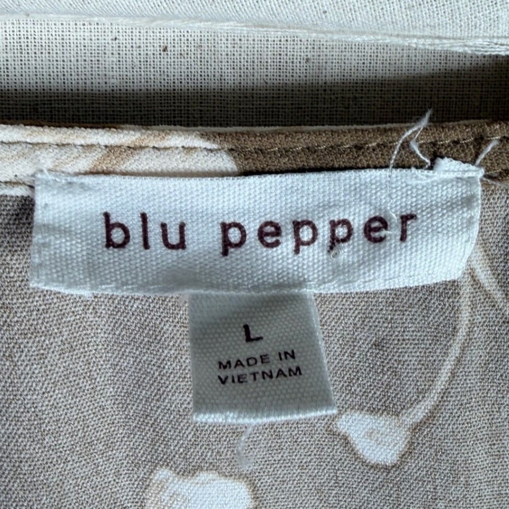 Blue Pepper Floral Print Tiered Midi Dress size Large Khaki/White - Picture 2 of 7